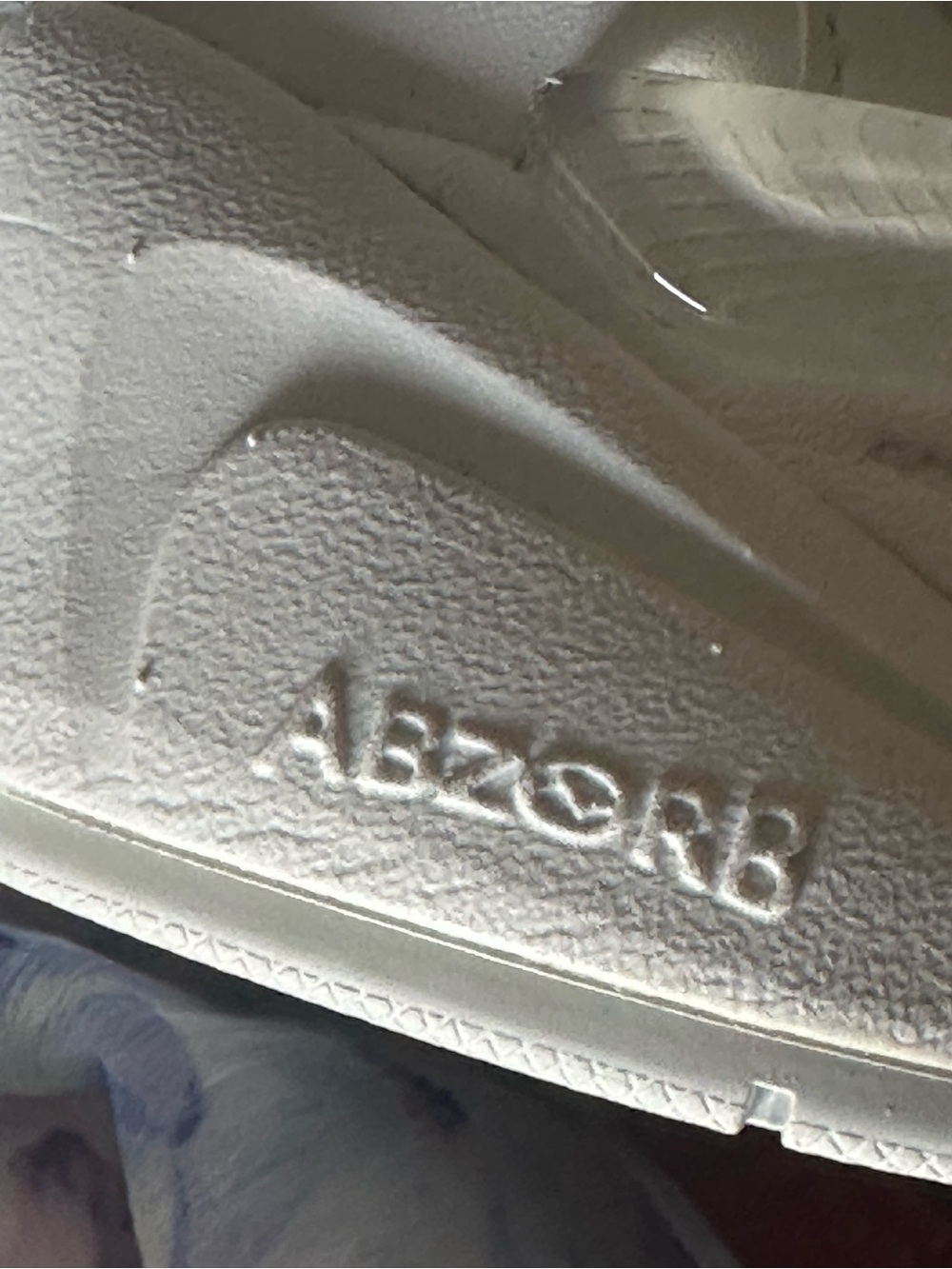 New Balance Women's 9060 Sneakers in White/Cream. Brand New. Size 8.5. - Picture 7 of 7
